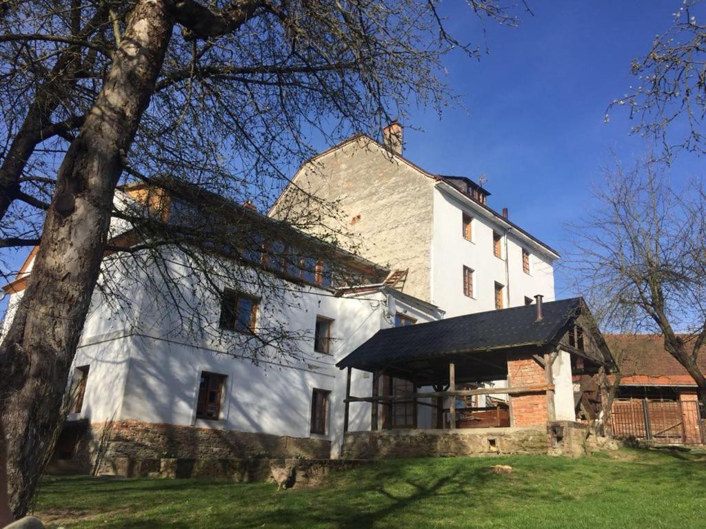 Wintermill Apartamento Laznicky Exterior foto